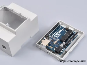 Ipari doboz DIN sínre Arduino UNO-hoz