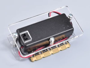 Plexi shield kapcsolós elemtartóval BBC micro:bit-hez