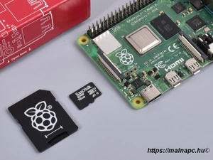 SmartiPi 4 Display KIT 2/32GB + official táp