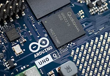 Az új Arduino Uno Q - Qualcomm processzor