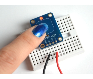 A1374 Standalone Momentary Capacitive Touch Sens.AT42QT1010