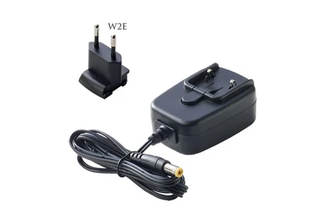 Dugaszolható hálózati adapterek Dugaszolható hálózati adapterek