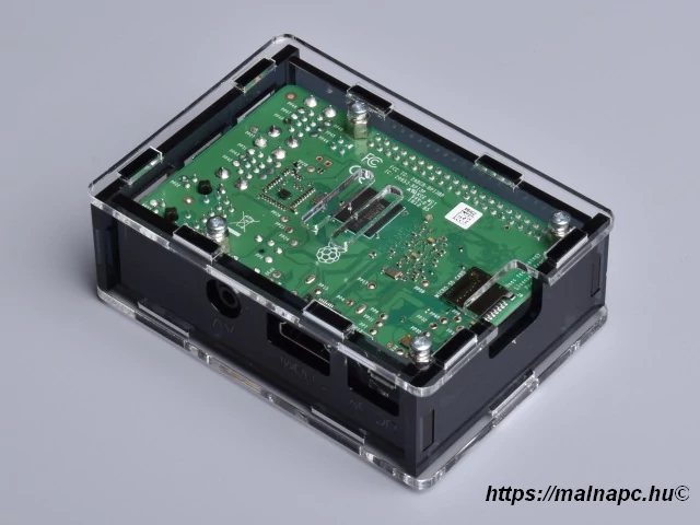 Revolt Pi3 QC-GT Ninja box