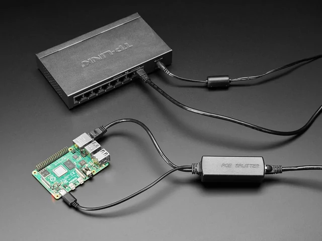 A4552 PoE Splitter with USB Type C - 5V 2A - 100 MB Ethernet