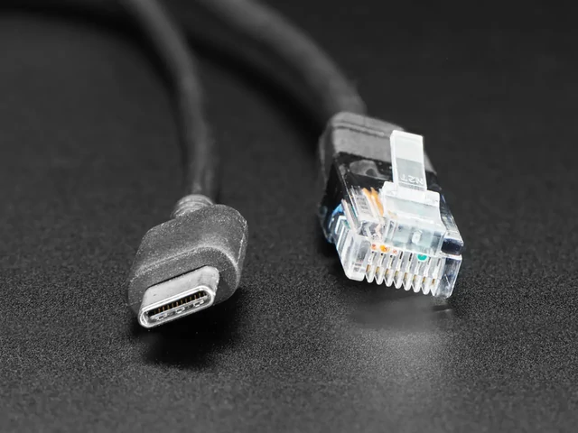 A4552 PoE Splitter with USB Type C - 5V 2A - 100 MB Ethernet