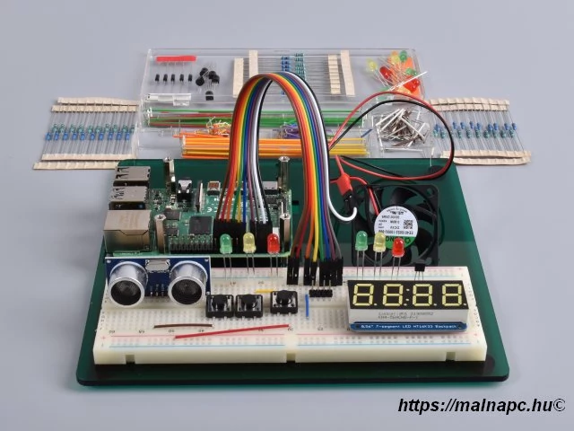 Iskolatévé: Raspberry Pi - alkatrész csomag