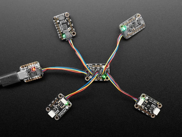 A5625 Adafruit Qwiic / Stemma QT 5 Port Hub
