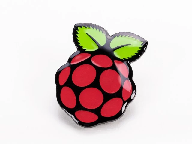 Raspberry PI kitűző