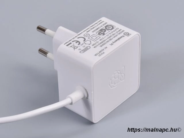 Raspberry Pi 1/2/3 & Zero Official táp, fehér