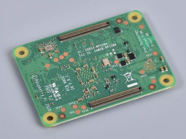 CM4 panel alulnézetben