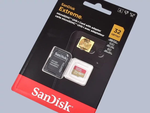 Sandisk 32GB microSD Extreme kártya