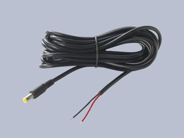 Sunny kábel 2.1x5.5-ös dugóval 4m