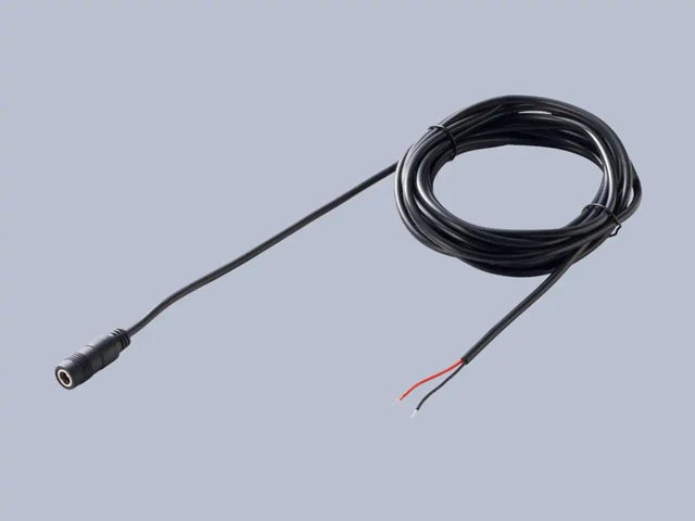 Sunny kábel 2.1x5.5-ös aljzattal 4m