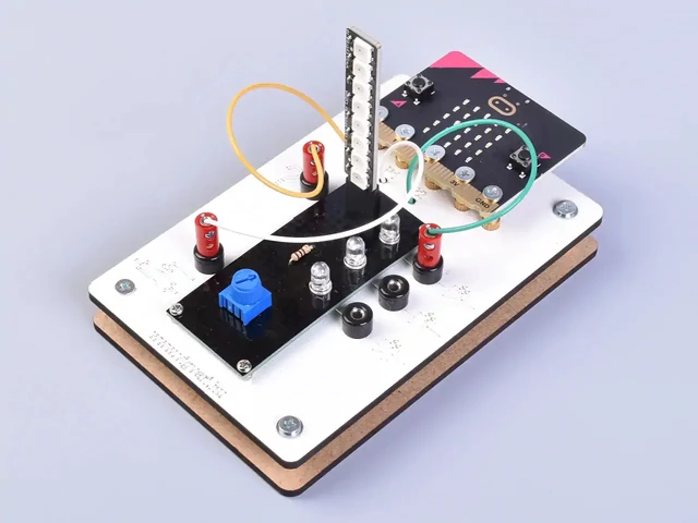 Basic kísérletező készlet BBC micro:bit vezérlővel