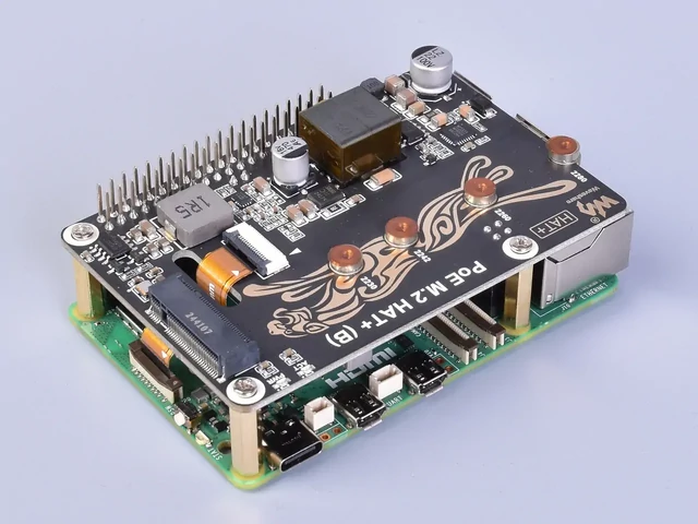 W29320 M.2 HAT+ with PoE Raspberry Pi 5-el együtt