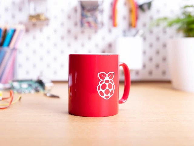 Raspberry Pi bögre